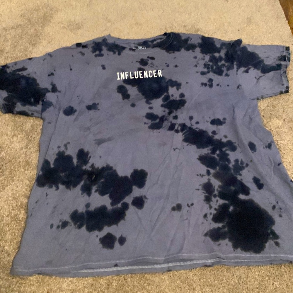 Influencer tie-dye t-shirt